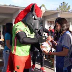 DIF Municipal y Bravos cierran temporada de visita a escuelas primarias y secundarias
